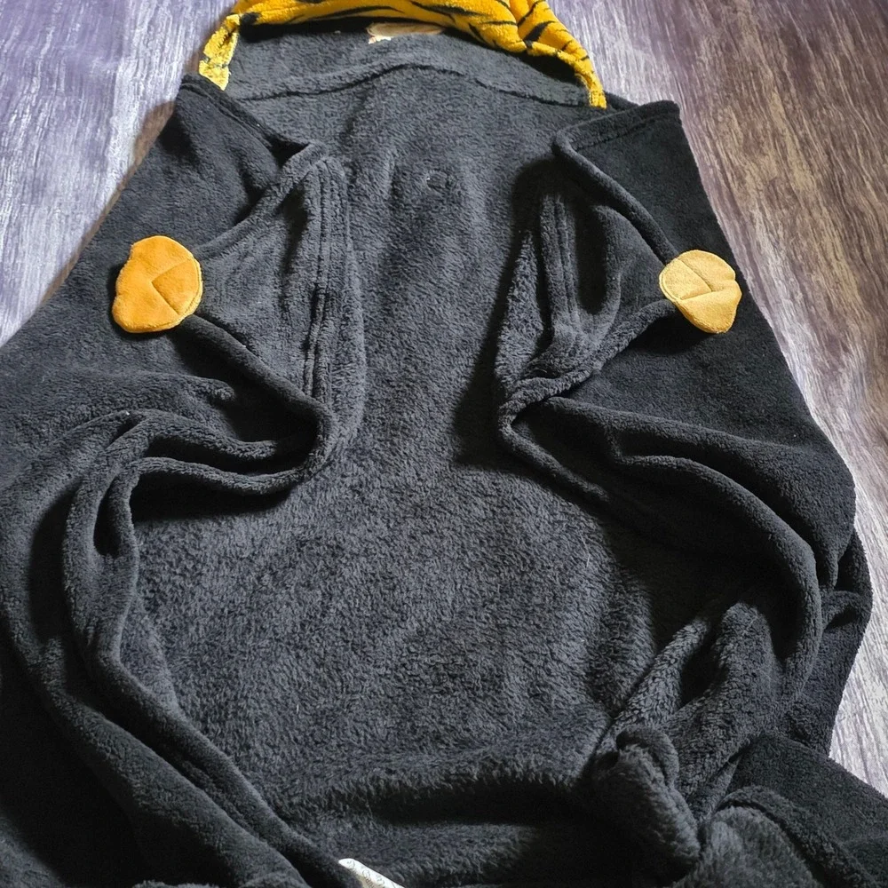 Comfy Critters Youth Missouri Tigers Wearable‎ Blanket Plush Pillow NWT Black